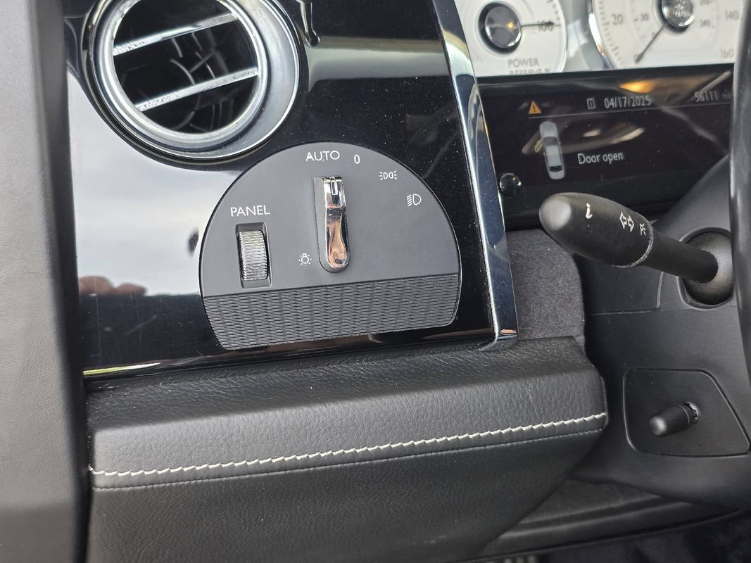 Used 2016 Rolls-Royce Ghost RWD image 19