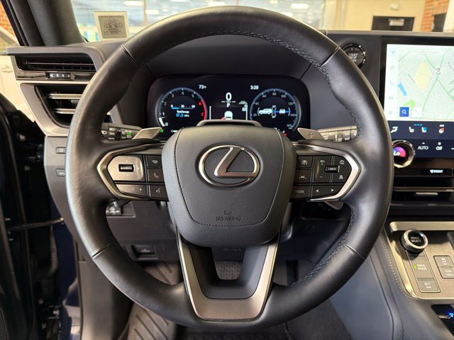 Used 2024 Lexus GX 550 w/ Accessory Package (Z1) AWD/4WD image 15