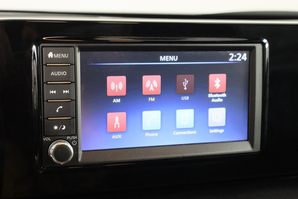 Used 2025 Nissan Kicks S image 28