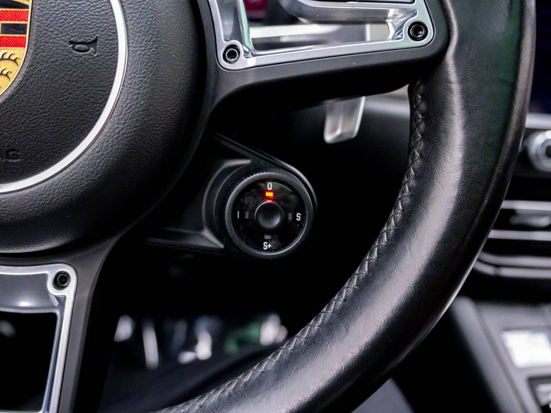 Certified 2021 Porsche Macan Turbo image 24