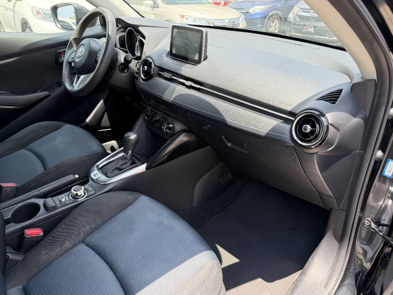 Used 2017 Toyota Yaris iA FWD image 14