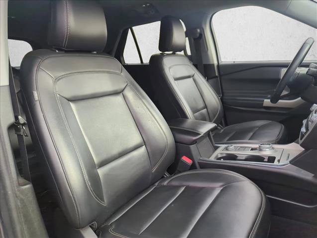 Used 2023 Ford Explorer XLT w/ Equipment Group 202A image 25