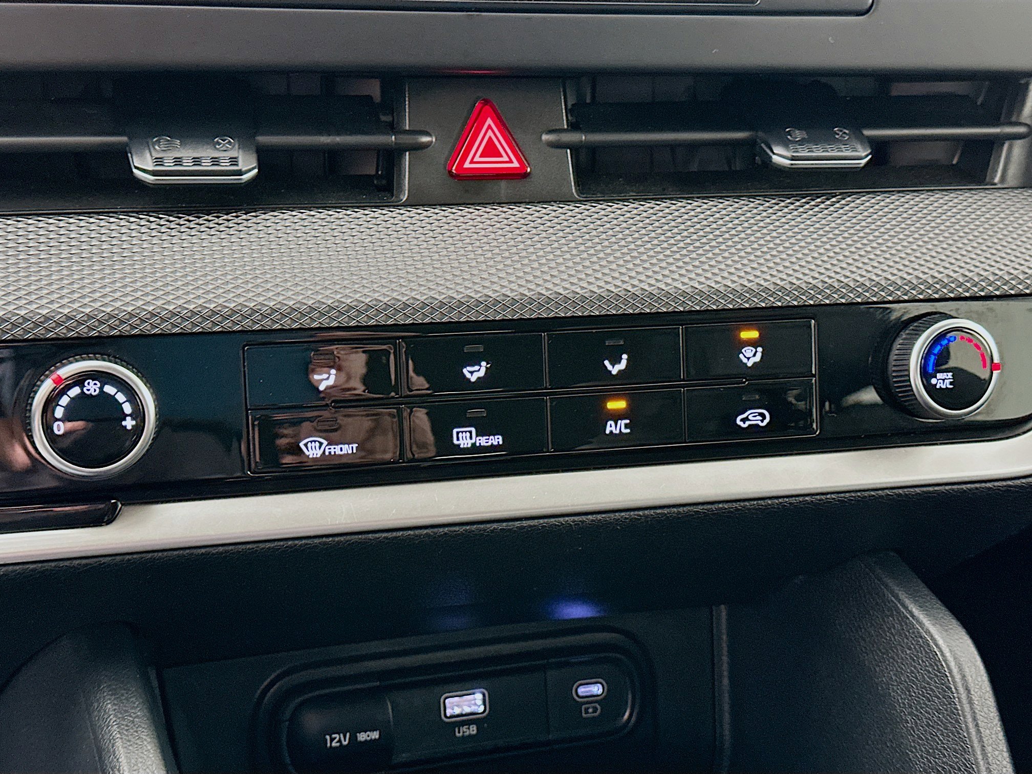 Used 2024 Kia Sportage LX image 22