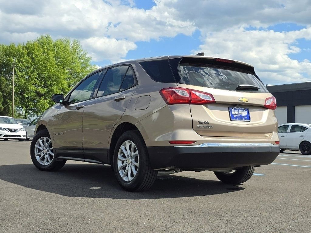 Used 2018 Chevrolet Equinox LS FWD image 15