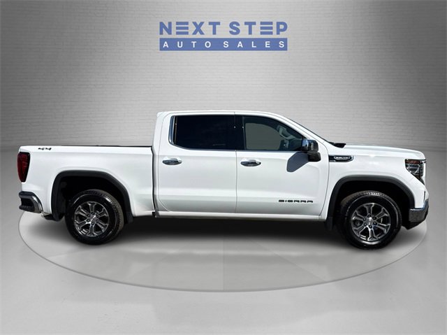 Used 2025 GMC Sierra 1500 SLT image 9