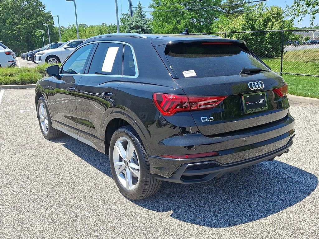 Certified 2023 Audi Q3 2.0T Premium Plus w/ Premium Plus Package AWD/4WD image 4