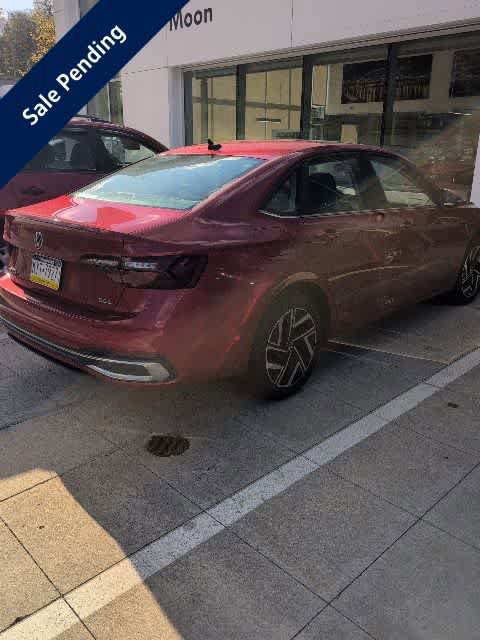 Certified 2022 Volkswagen Jetta SEL FWD image 4