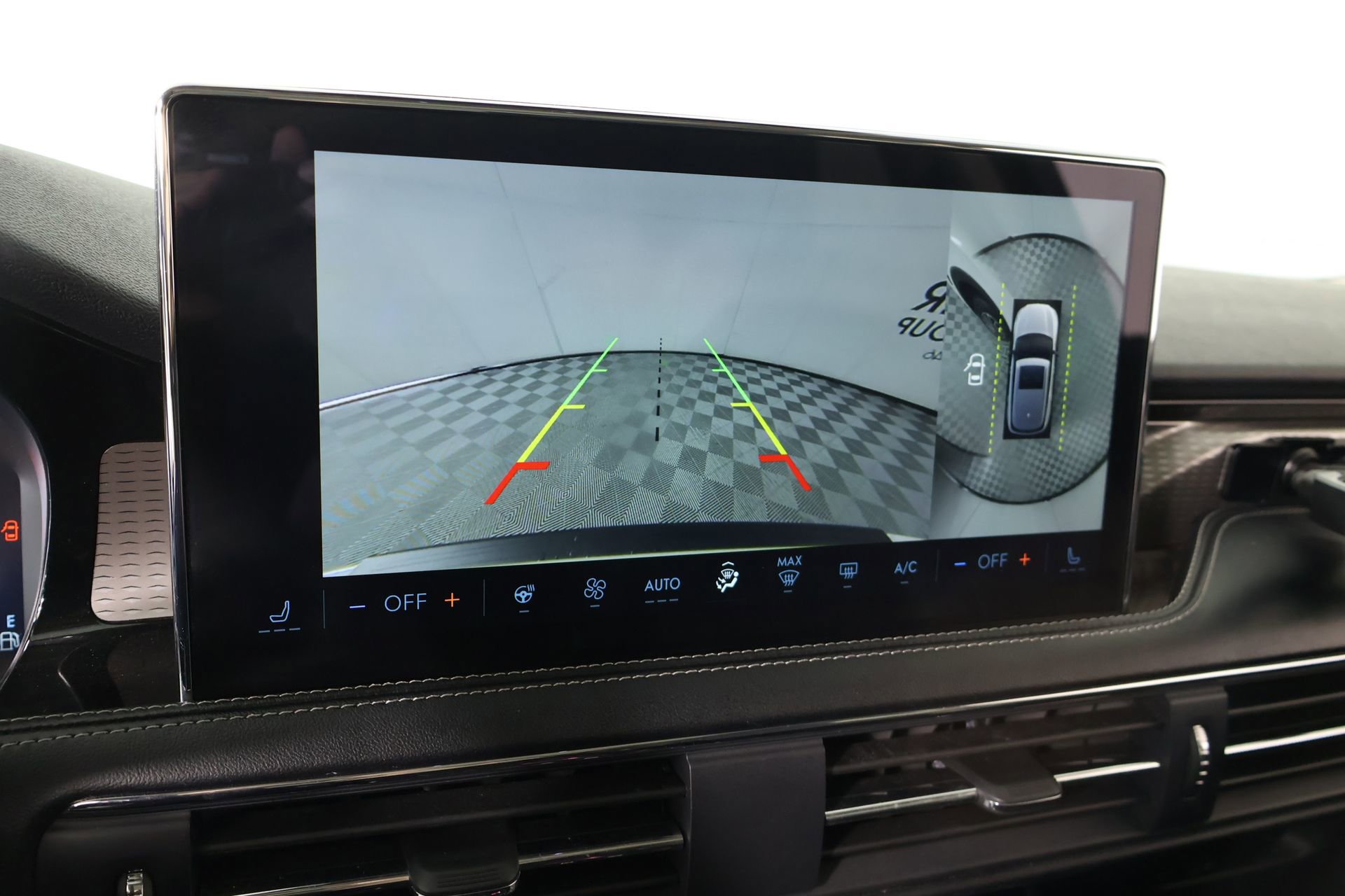 Used 2024 Lincoln Corsair Reserve w/ Equipment Group 201A image 6