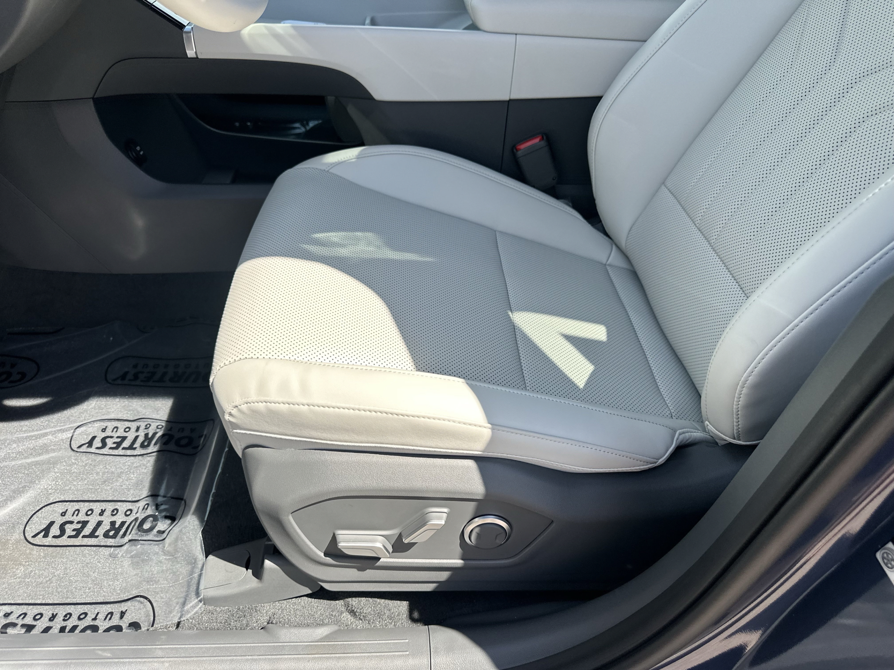 New 2027 Hyundai Santa Fe SEL FWD image 17