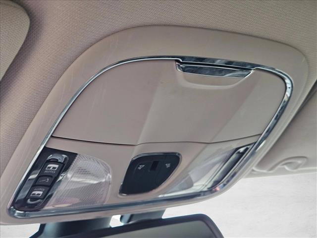 Used 2015 Jeep Cherokee Limited FWD image 13