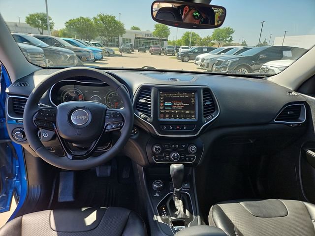 Used 2023 Jeep Cherokee Altitude Lux image 19