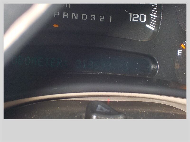 Used 2006 Chevrolet Suburban LT w/ Preferred Equipment Group AWD/4WD image 20