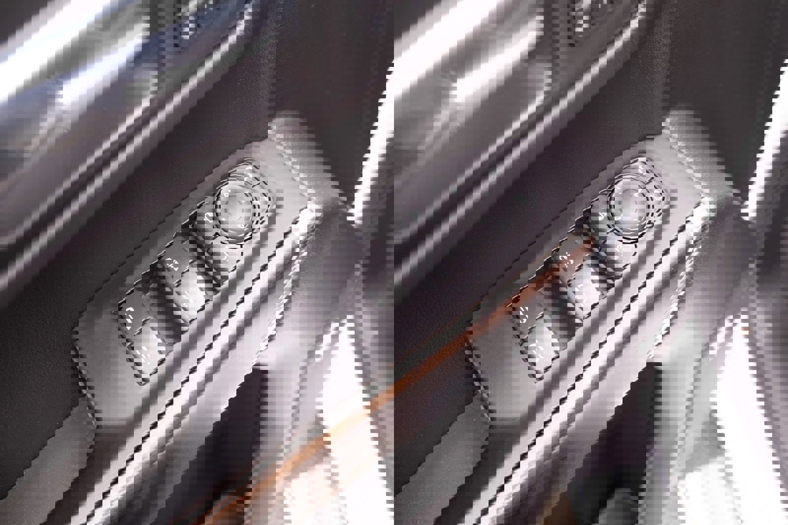 Used 2020 GMC Sierra 1500 SLT image 17