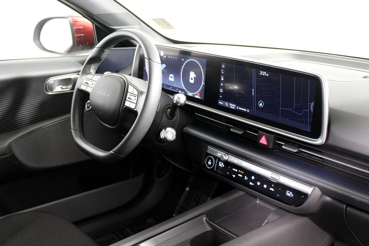 Used 2024 Hyundai Ioniq 6 SE RWD image 10