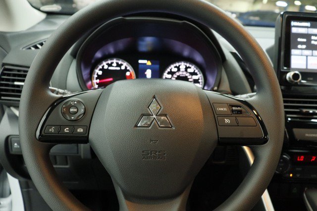 New 2026 Mitsubishi Eclipse Cross LE AWD/4WD image 9