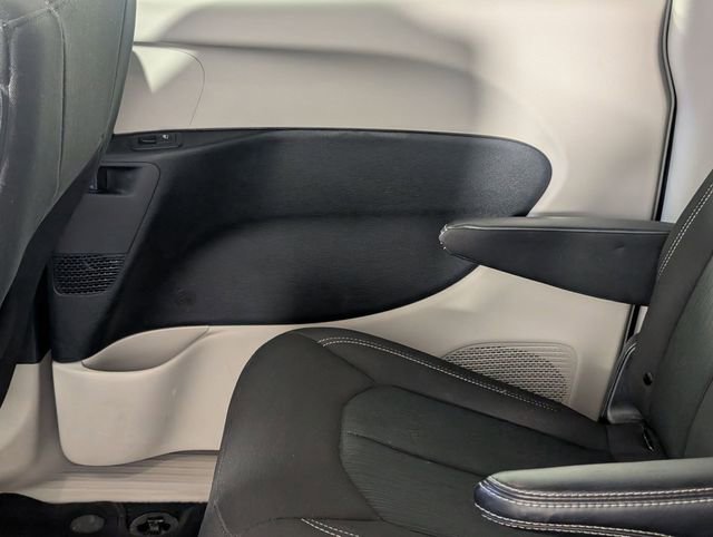 Certified 2023 Chrysler Voyager LX image 26