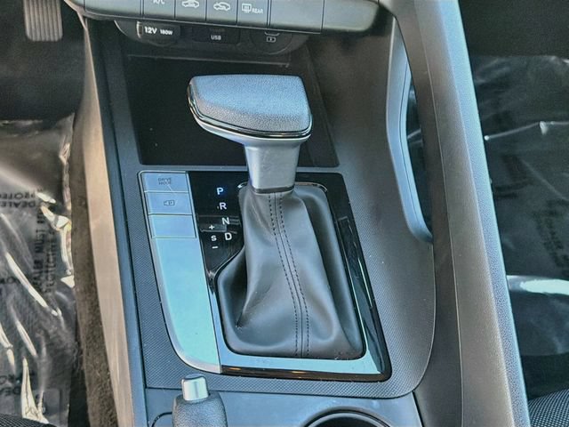 Certified 2024 Hyundai Elantra SE FWD image 16