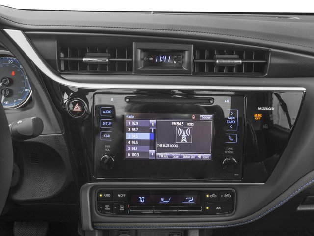 Used 2017 Toyota Corolla LE w/ Body Protection Package FWD image 10