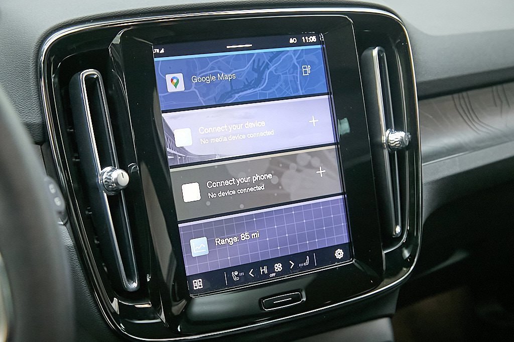 Certified 2023 Volvo XC40 Recharge Ultimate image 16