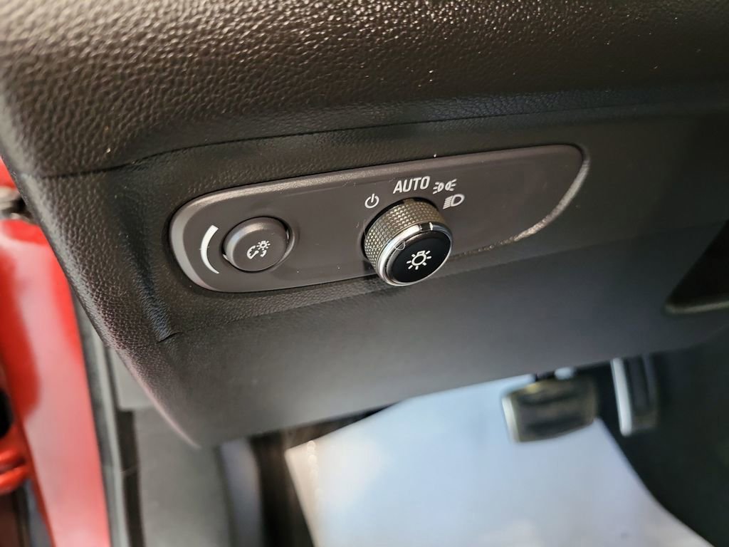 Used 2023 Buick Envision Essence w/ Sport Touring Package image 40