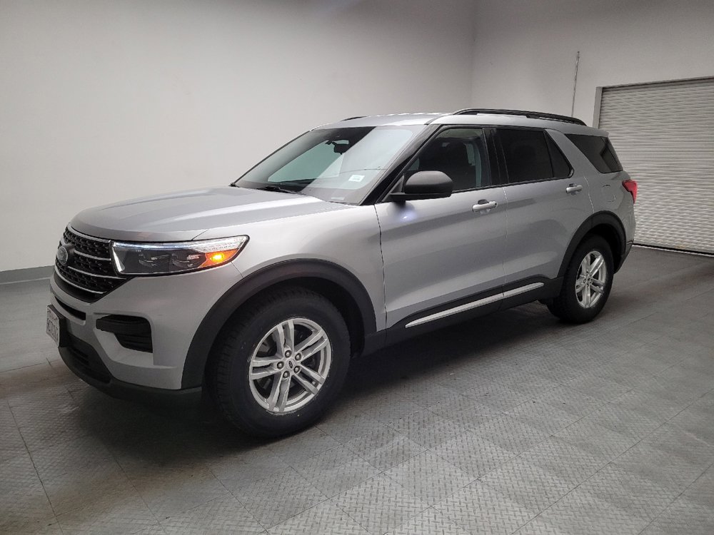 Used 2022 Ford Explorer XLT RWD image 2