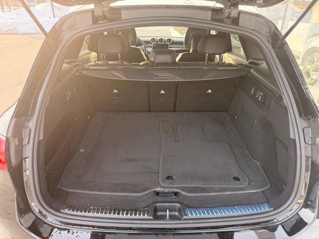 Used 2023 Mercedes-Benz GLC 300 4MATIC image 6