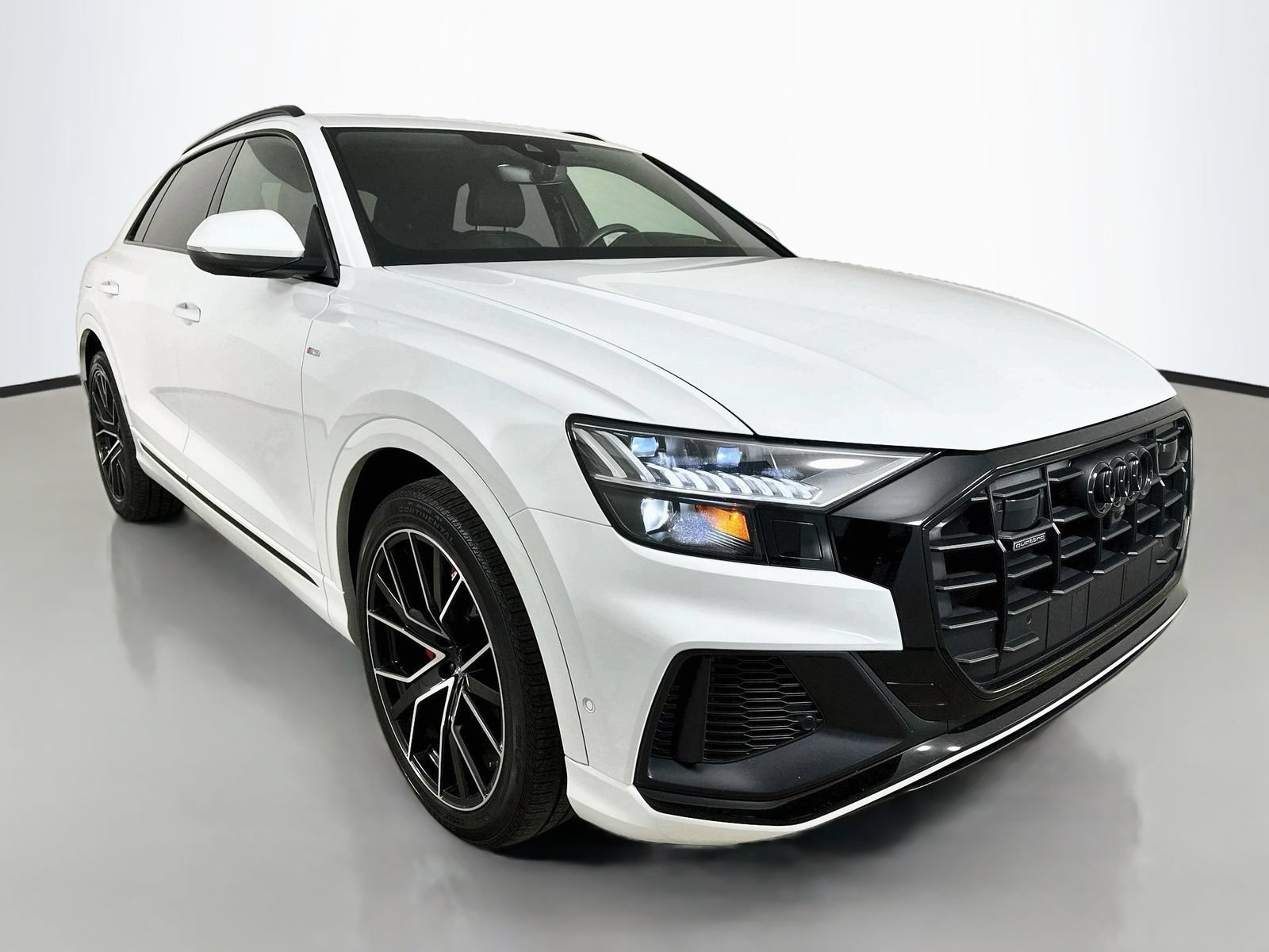 Used 2023 Audi Q8 Prestige w/ Prestige Package AWD/4WD image 3