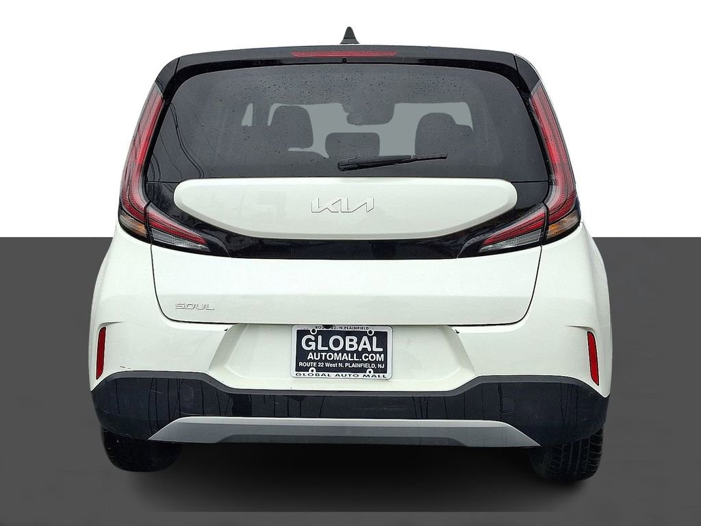 Used 2023 Kia Soul LX image 6