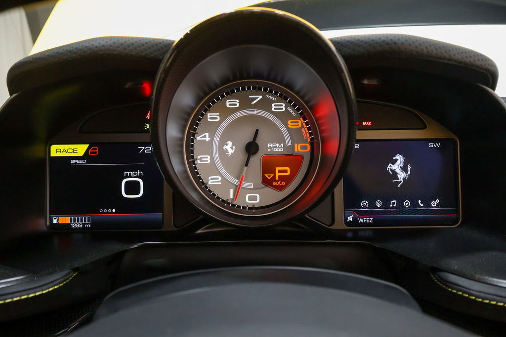 Used 2022 Ferrari 812 GTS image 42