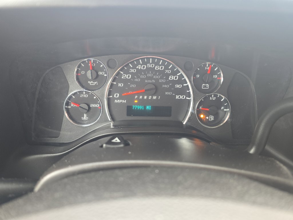 Used 2013 Chevrolet Express 2500 image 23