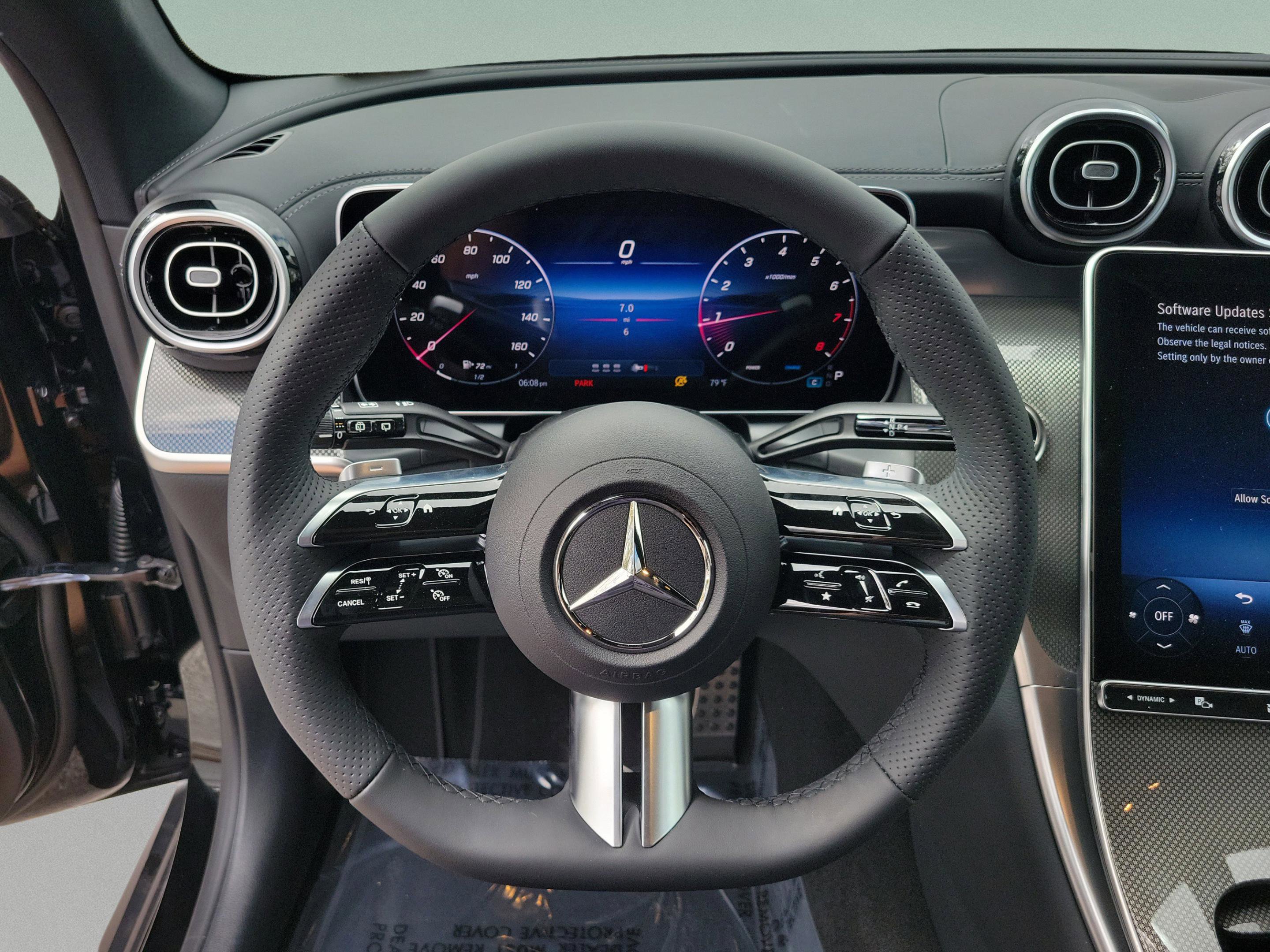 Used 2026 Mercedes-Benz GLC 300 image 23