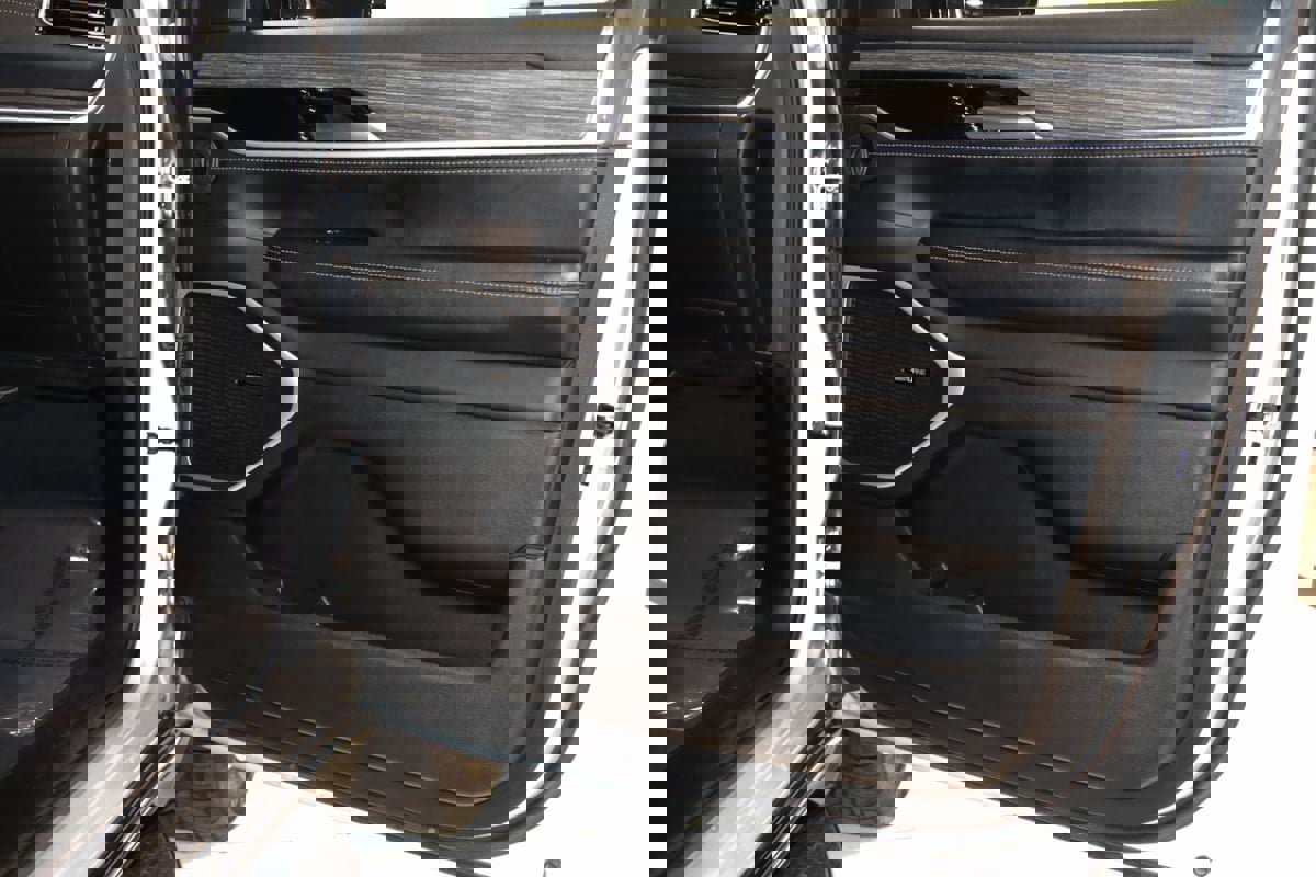 Used 2024 Jeep Wagoneer L Series II w/ Flexible Seating Group image 57