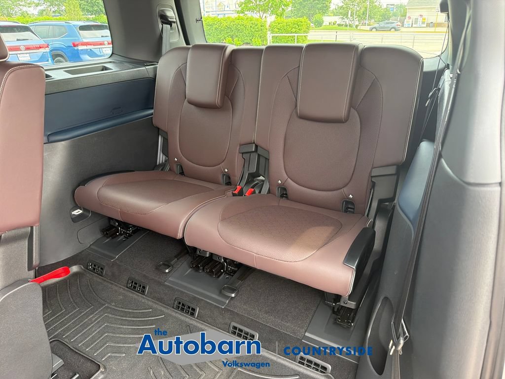 Certified 2025 Volkswagen ID. Buzz Pro S RWD image 22