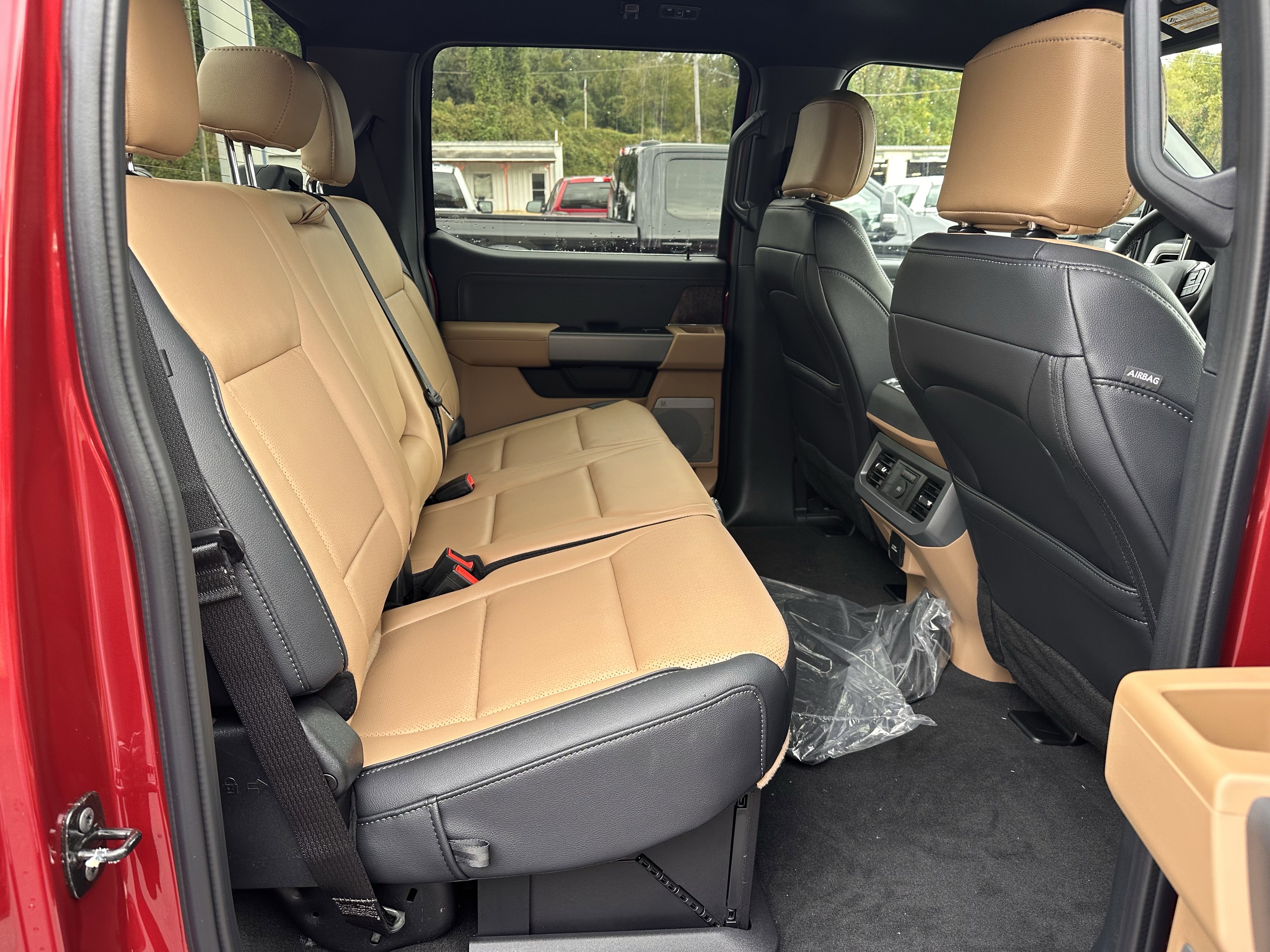 New 2026 Ford F350 Lariat image 19