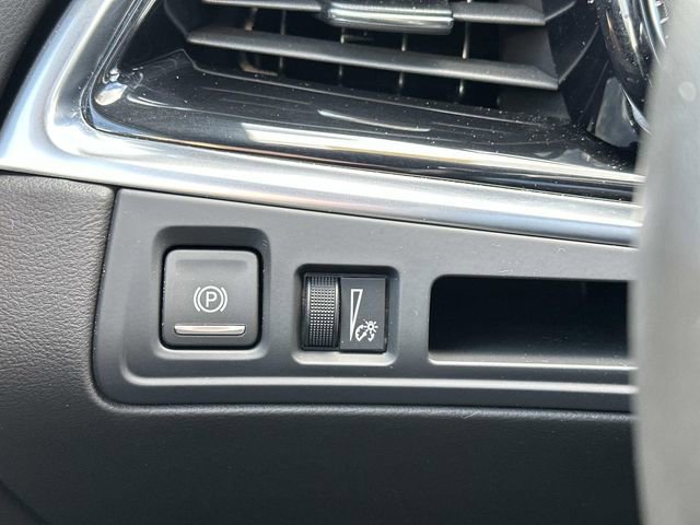 Used 2024 Cadillac XT6 Luxury AWD/4WD image 27