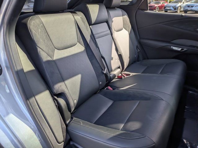 Used 2025 Lexus RX 450h AWD w/ Convenience Package image 32