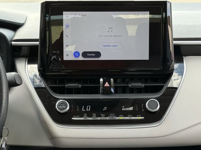 Used 2025 Toyota Corolla LE image 17