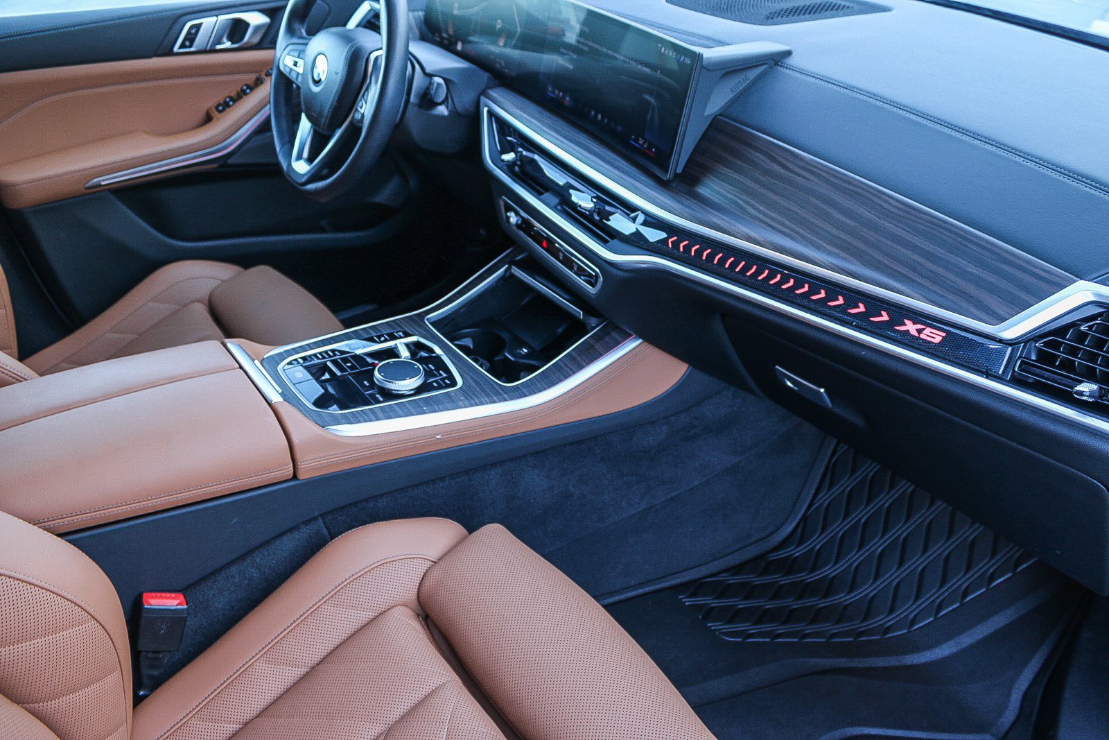 Used 2024 BMW X5 sDrive40i w/ Parking Assistance Package image 18