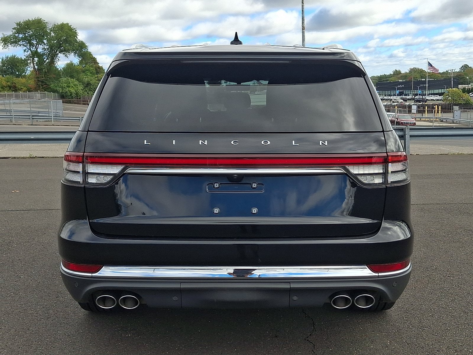 Used 2023 Lincoln Aviator Reserve w/ Equipment Group 201A AWD/4WD image 5