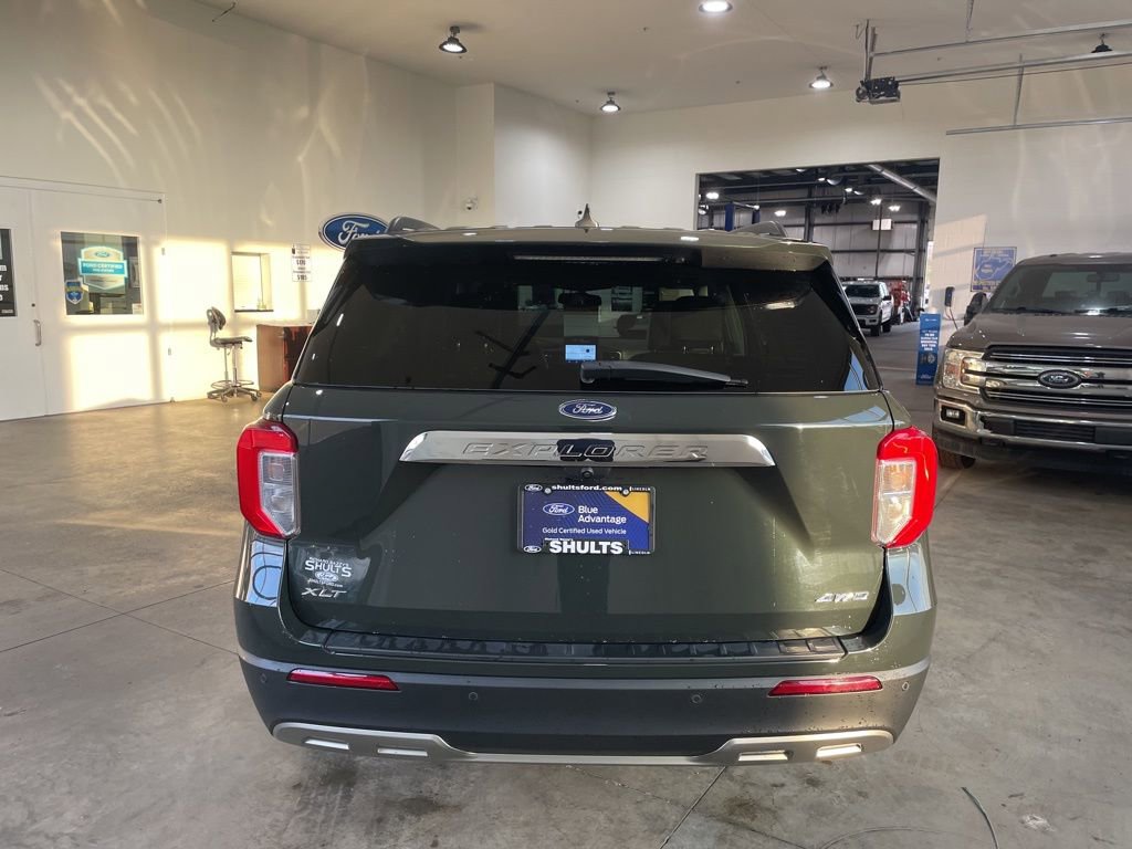 Used 2022 Ford Explorer XLT w/ Equipment Group 202A image 6