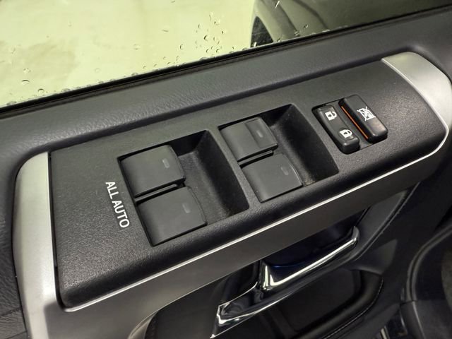 Used 2015 Toyota 4Runner Limited AWD/4WD image 30