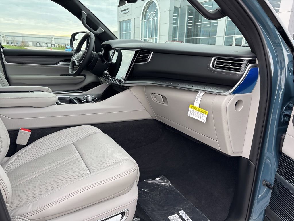 New 2026 Jeep Grand Wagoneer Summit image 14