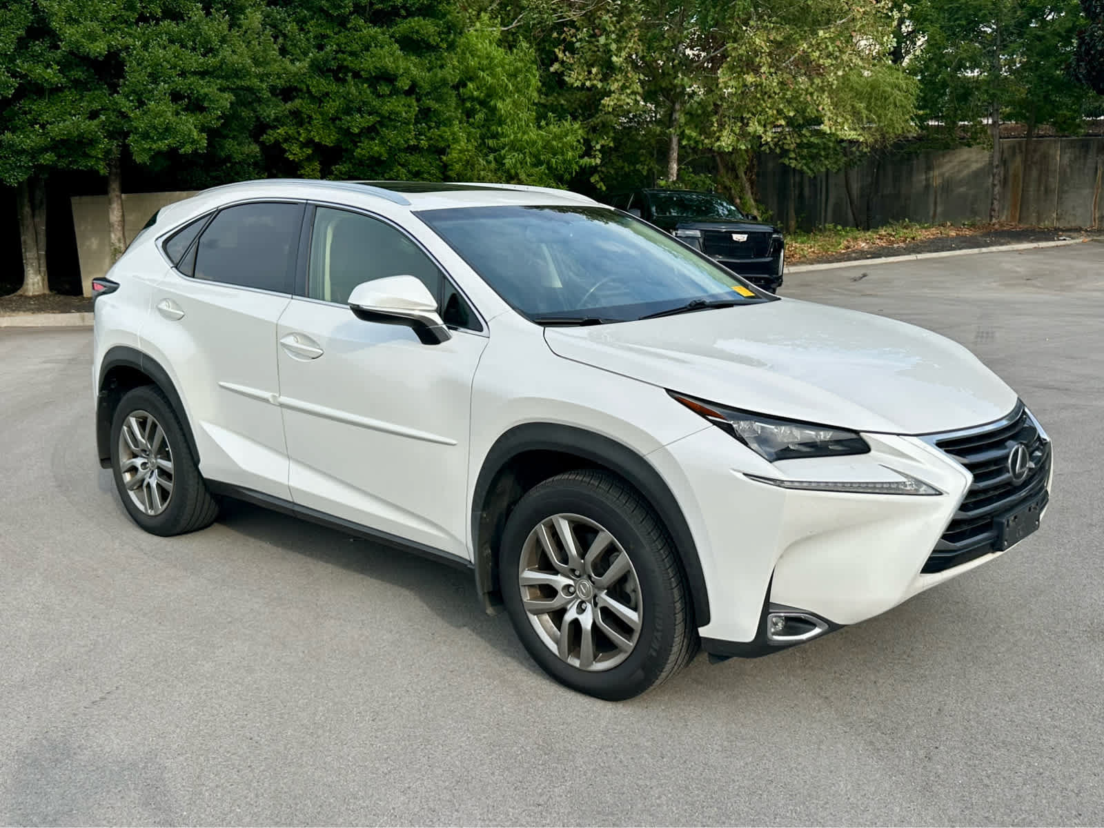 Used 2016 Lexus NX 200t FWD w/ Luxury Package image 3