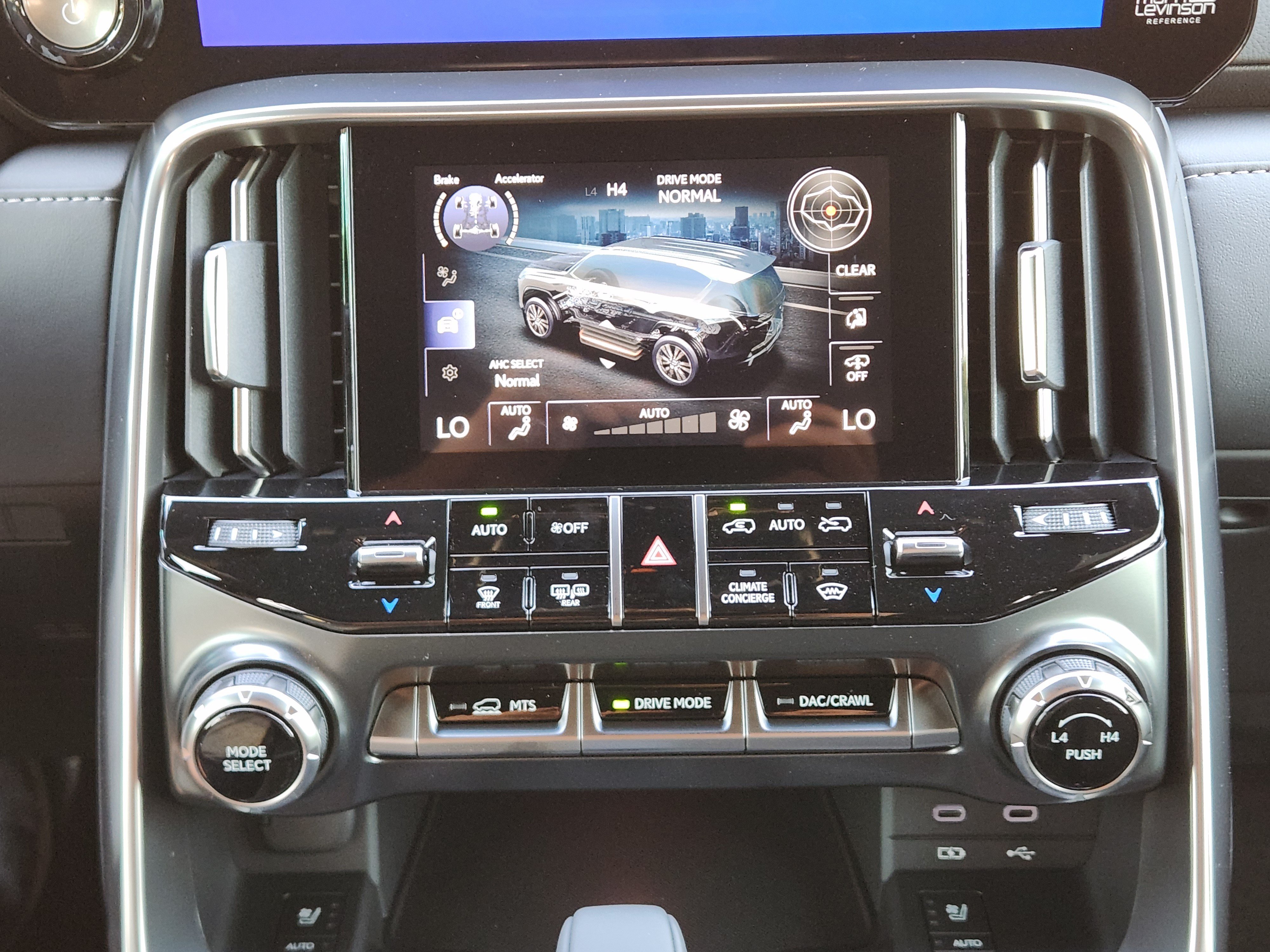 New 2026 Lexus LX 700h Luxury AWD/4WD image 11