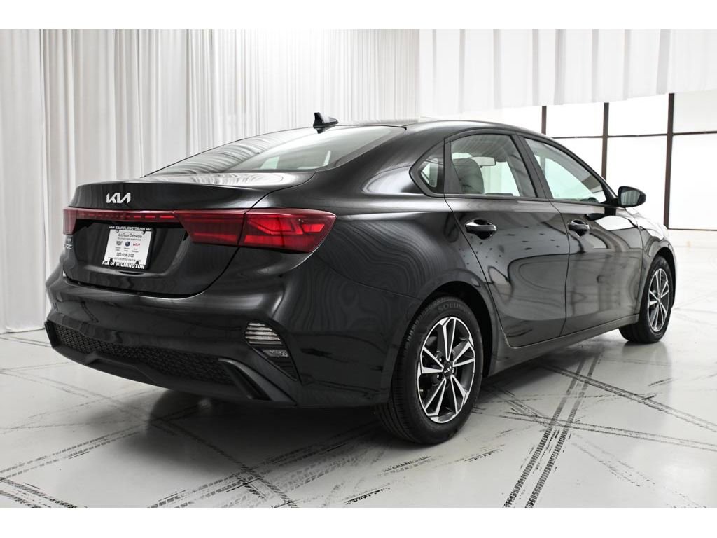 Used 2023 Kia Forte LXS FWD image 7