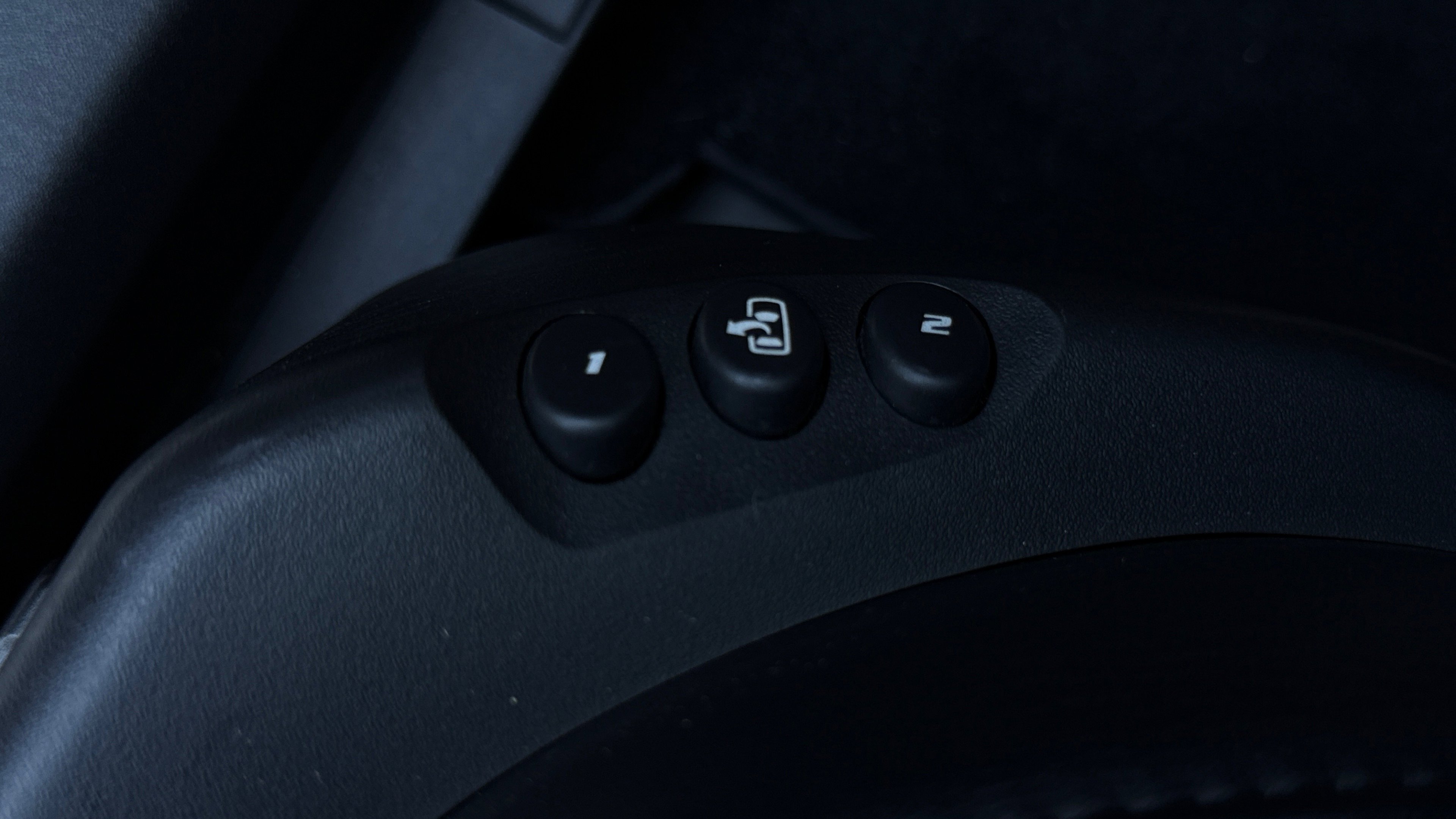 Used 2004 Cadillac XLR image 74