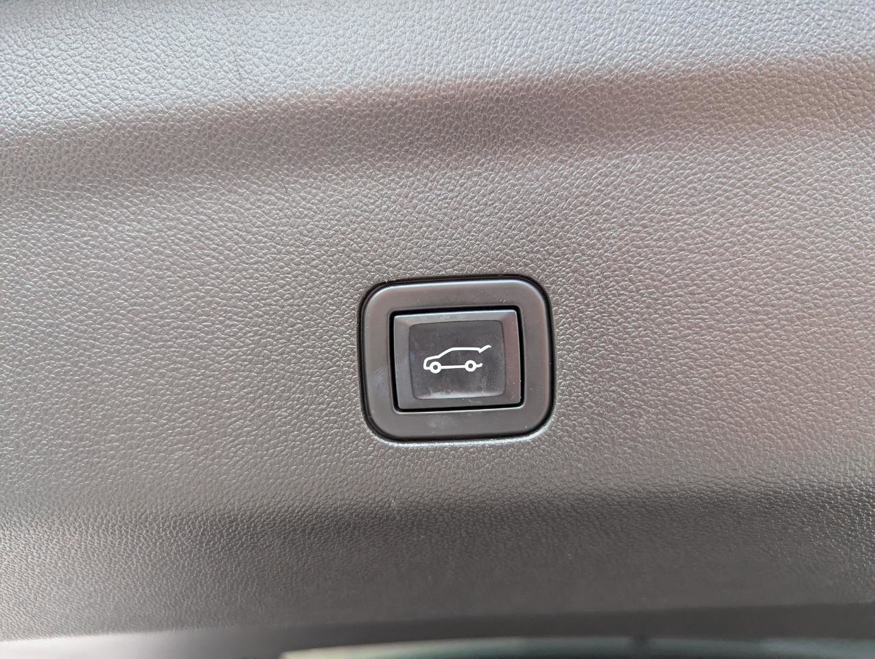 Used 2023 Chevrolet Tahoe Z71 AWD/4WD image 49