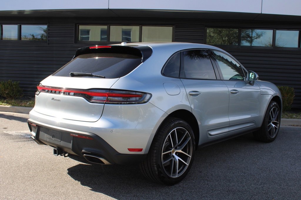 Used 2025 Porsche Macan image 7