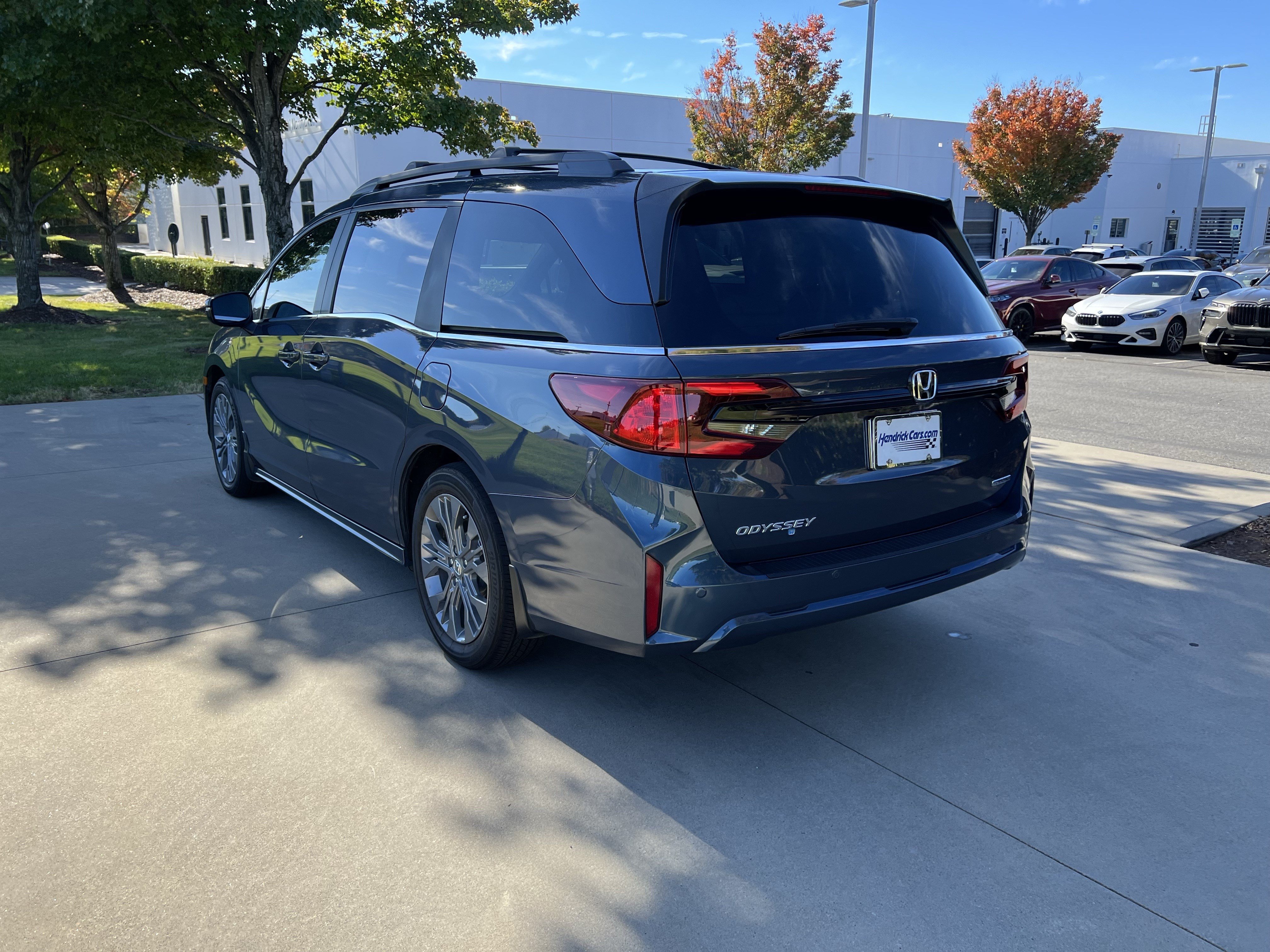 Used 2025 Honda Odyssey Touring image 7