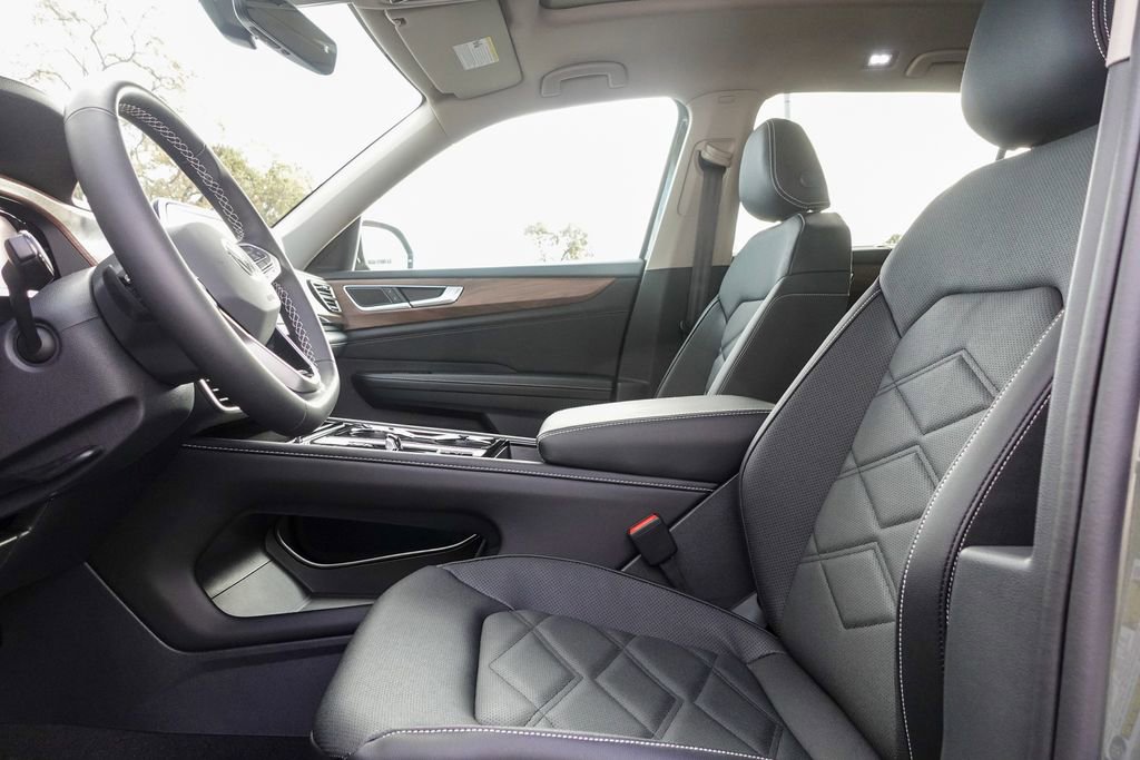 New 2026 Volkswagen Atlas SE image 13